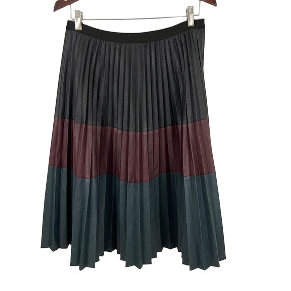 BCBGMAXAZRIA Elsa Pleated Faux Leather Skirt Size Medium - Picture 1 of 9
